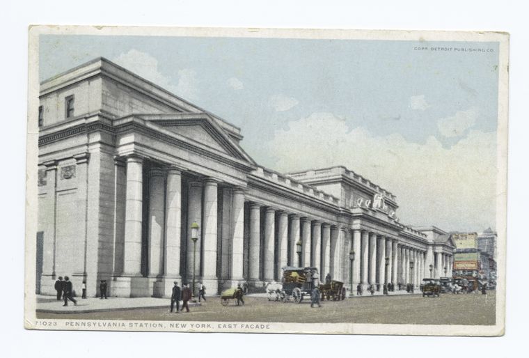 An image of the eastern facade of the original Penn Station. Courtesy of the NYPL. 